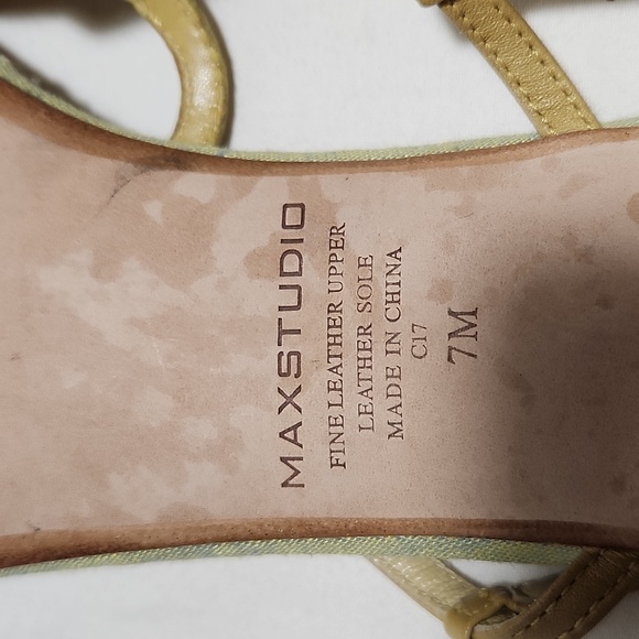 Max Studio  Yellow/Green Leather Strap Design Heel Sandals 2.5" Heel Sz. 7M - Picture 8 of 10
